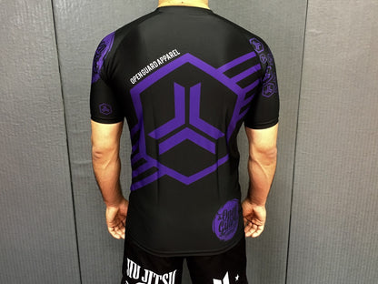 Back view of the Open Guard Apparel Hex Flow Ranked Short Sleeve Rashguard available at www.openguardapparel.com Purple Belt design

Enjoy Quick shipping anywhere from Open Guard Apparel today!